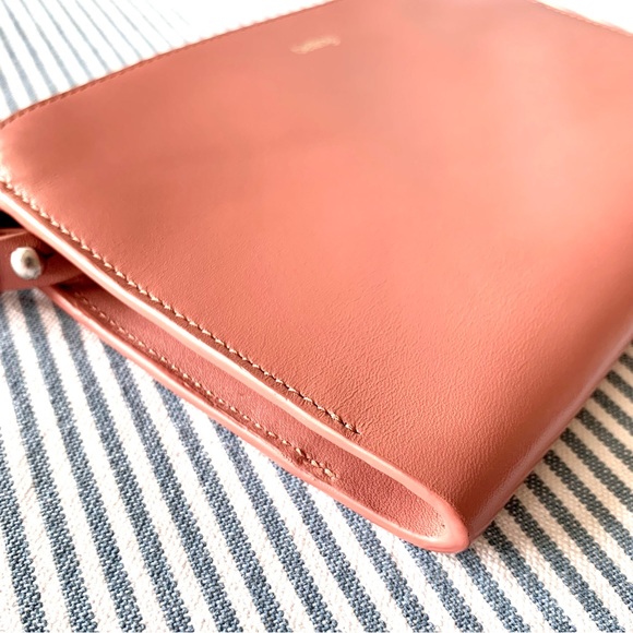 Bellroy Clutch - Picture 9 of 10
